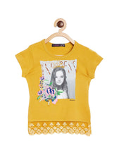 Load image into Gallery viewer, Embroidered Graphic Print Top