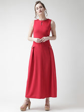 Load image into Gallery viewer, Keyhole Neck Pleat Maxi Dress
